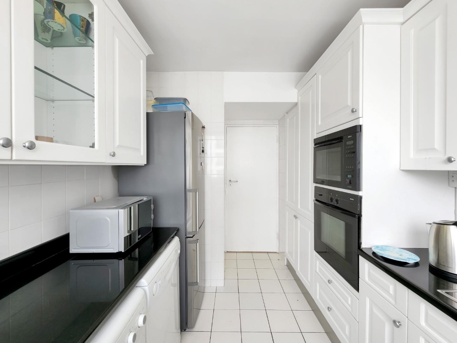 To Let 2 Bedroom Property for Rent in Three Anchor Bay Western Cape